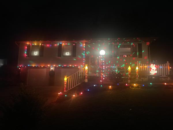 Christmas Lights Voting  Elbert Strauss 145 Rehl Road, ZANESVILLE, Ohio 43701