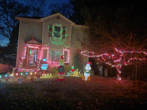 Christmas Lights Voting Ashley 1845 Norwood Blvd, Zanesville, Ohio 43701