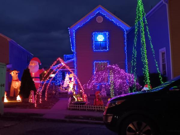 Christmas Lights Voting Ray Richmond 1126 Central Avenue, Zanesville, Ohio 43701