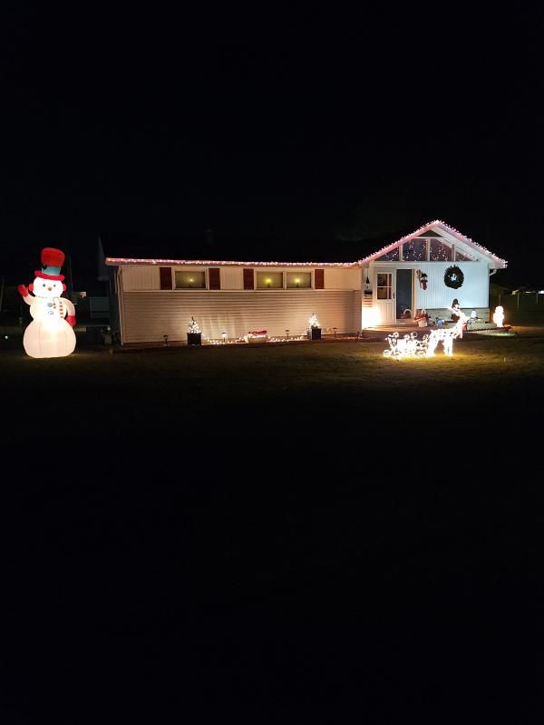 Christmas Lights Voting  Melody Martin 67 Sandy Lane, Zanesville, Ohio 43701
